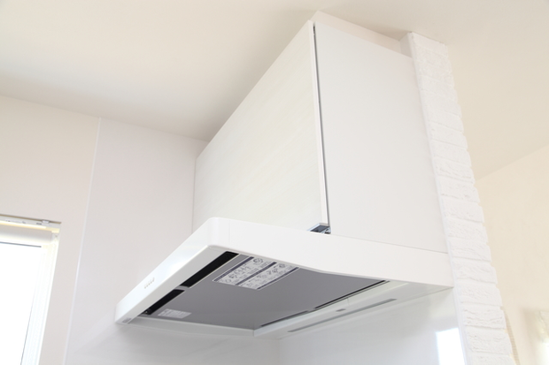 知って得する!キッチン換気扇の交換時期の目安は?換気扇Q&A