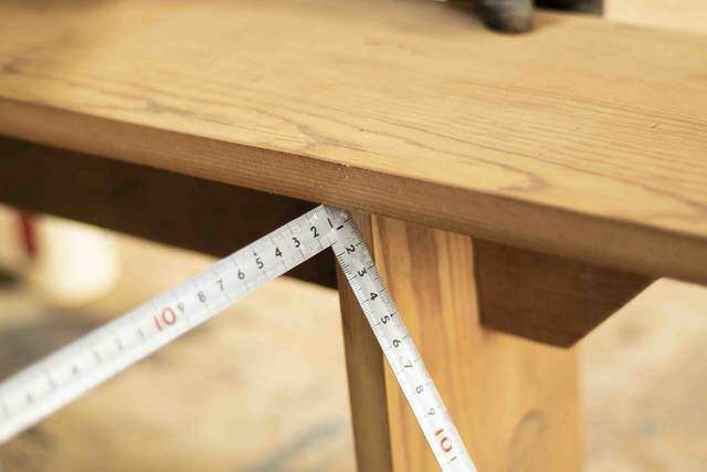 たった4枚の板でベンチが完成！侘び寂びを感じる和モダン家具