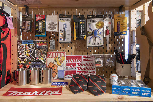 男心、ど真ん中直撃！激レア満載のギアショップへワクワク潜入