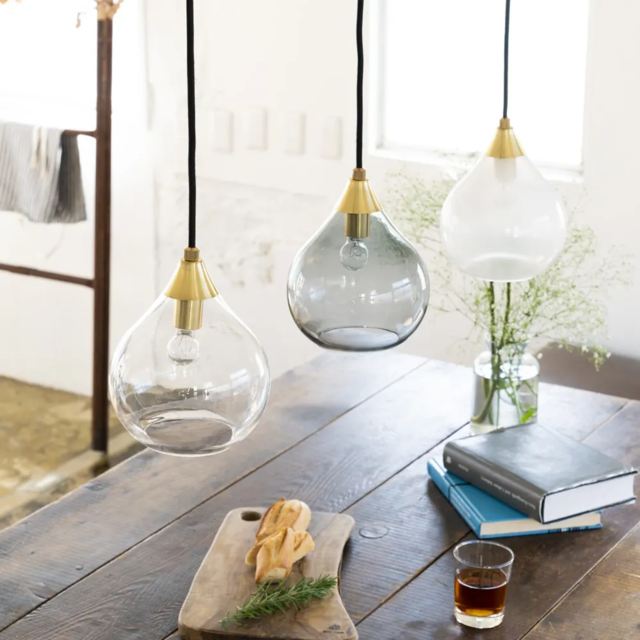 キッチンの照明器具を交換したい!外し方・取付方法をご紹介!