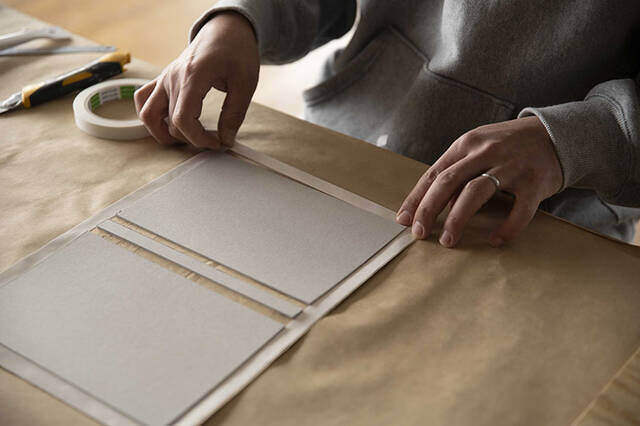 紙袋に新たな命を。お気に入りデザインでオリジナルノートDIY