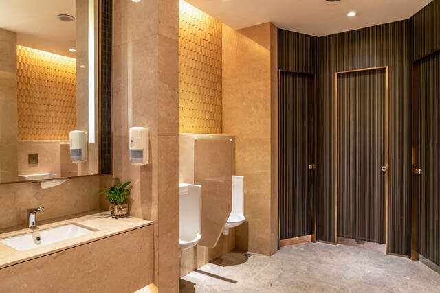 店舗・商業施設のトイレをオシャレに設計するポイントは？デザイン事例と併せて解説