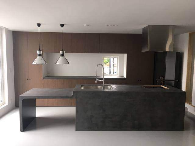 モダンで素敵!コンクリートキッチンのメリット・デメリットは何?