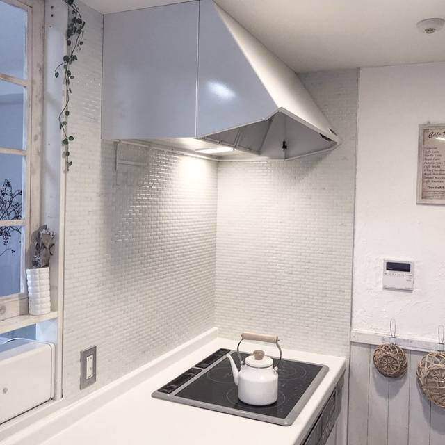 タイル風壁紙でオシャレな空間を作る!お部屋別参考アイデア