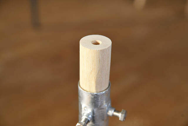 この脚、材料は