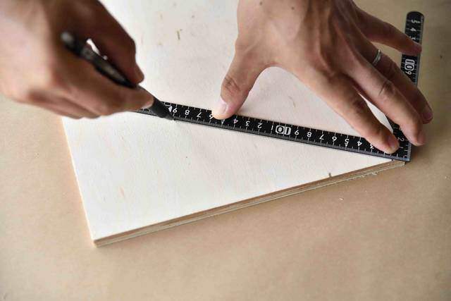 ルーターが消えた...！？ゴチャつく配線の目隠しラックをDIY