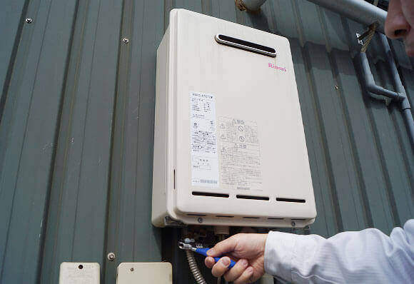 お風呂の給湯器、寿命や交換のサインとは？費用の目安もご紹介！