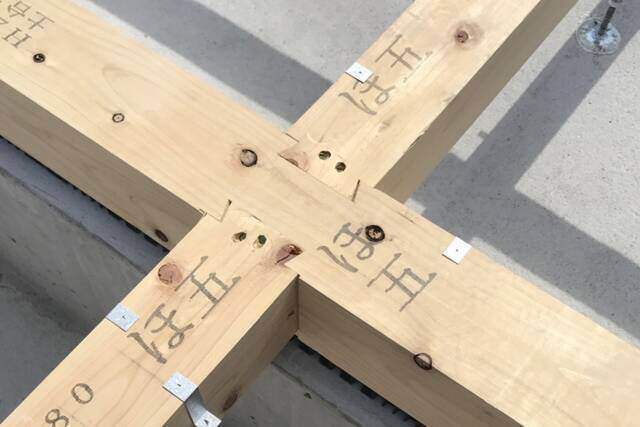 筋交いをおしゃれに活かして抜けない壁と柱を有効活用