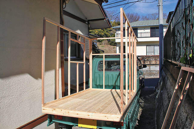 【約14万円でDIY】車検もOK!軽トラキャンピングカーを木材で作ろう