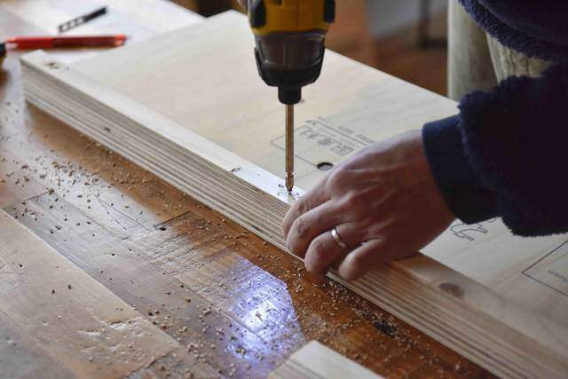 材料費8000円で実現◎1台2役の3段収納&カウンター！