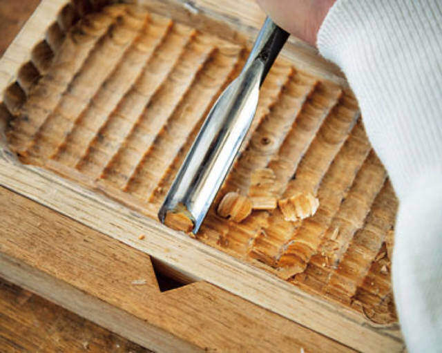 小物をポンと置けばグッと小粋に!!江戸時代から愛される木工トレイをDIY