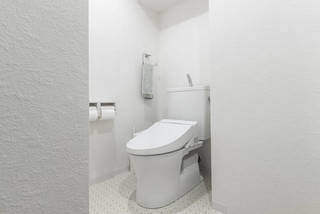 値段が気になる…！トイレの換気扇・交換リフォーム工事費用の目安は？ | DIYer(s)│リノベと暮らしとDIY。