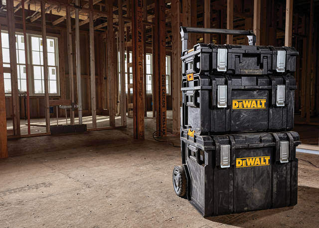 クーラーボックスもプロ仕様の時代に!?DEWALTから超タフ・高性能モデル登場!