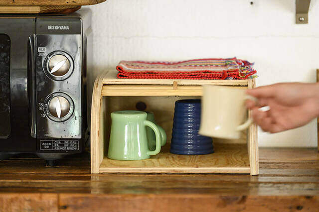 クセになるこの開閉式!木製ブレッドケースDIYで叶える“シャレ収納”