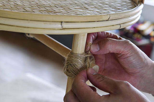 園芸コーナーにもDIYのヒントあり!“クロスクリップ”を使ったアジアンなサイドテーブル