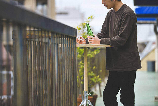 この脚、材料は