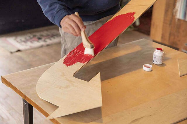 海外映画っぽい“アレ”を再現!ホームセンター出身の本格派壁づけサインをDIY