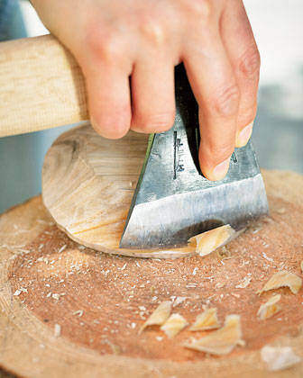 身近な素材で作る温故知新な木工スタイル!採れたて生木で小粋な豆皿をDIY