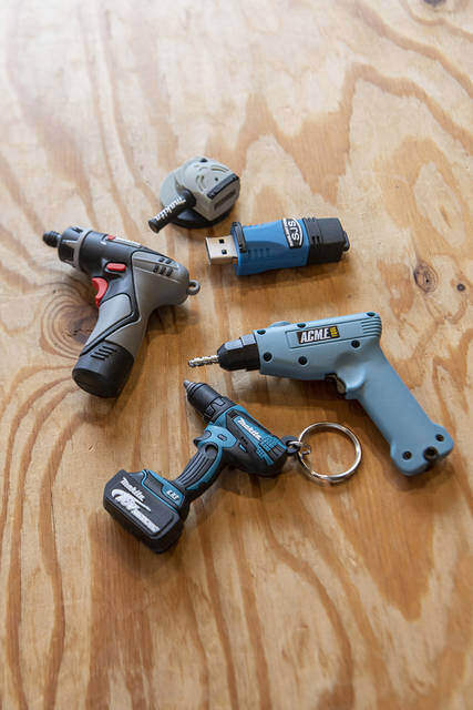 男心、ど真ん中直撃！激レア満載のギアショップへワクワク潜入