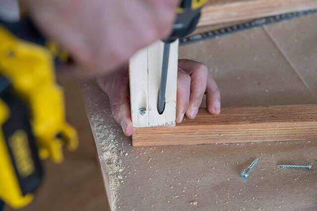 暮らしを上げるタイル天板。海外ライクなサイドテーブルをDIY