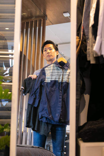 パーテーションで目を惹くデザインに！ラグジュアリーさを意識したリノベルーム