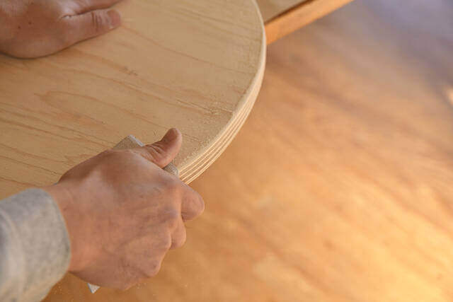 この脚、材料は