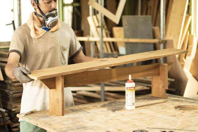 たった4枚の板でベンチが完成！侘び寂びを感じる和モダン家具