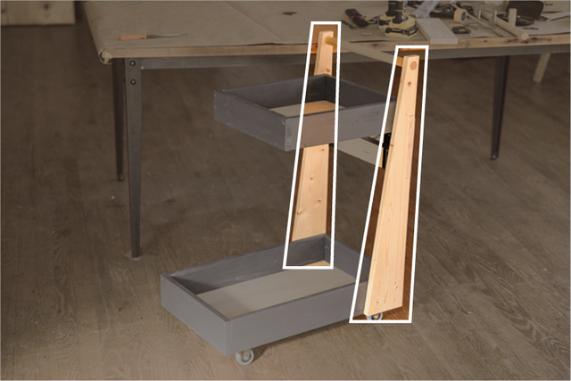 “歩くディスプレイ”なら模様替えし放題!機能性◎な開閉式ワゴンラックをDIY