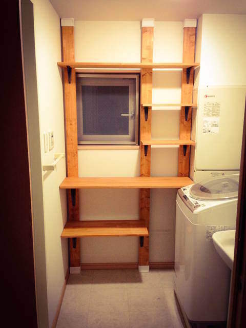 狭い洗面所もスッキリ！DIYで叶える便利な収納アイデア