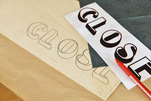 3つの木材で簡単スッキリ!開け閉め楽々なスライドドアラックをDIY!