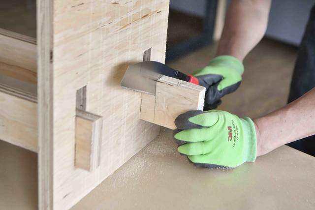 家中どこでもワークスペース！3×6合板1枚から作れる折りたたみデスク&ベンチ