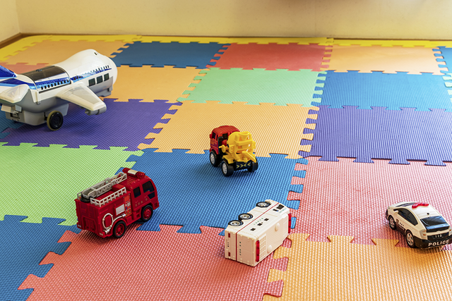 材料費は¥1000でOK。使い終わったマットで個性派ドリッパースタンドをDIY