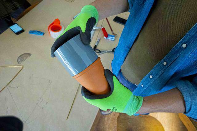 2本の真鍮で作る洒落顔DIY!インテリアを選ばず映えるプラントハンガー