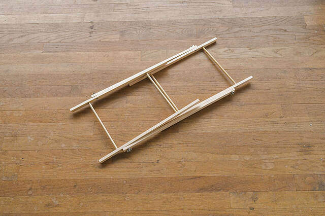 “仕舞えるだけ”の収納で満足?汚れも防げる超快適サイドテーブルをDIY