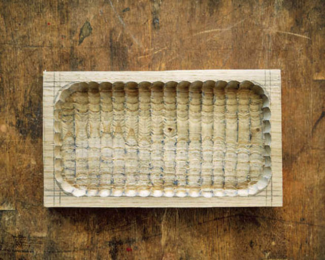 小物をポンと置けばグッと小粋に!!江戸時代から愛される木工トレイをDIY