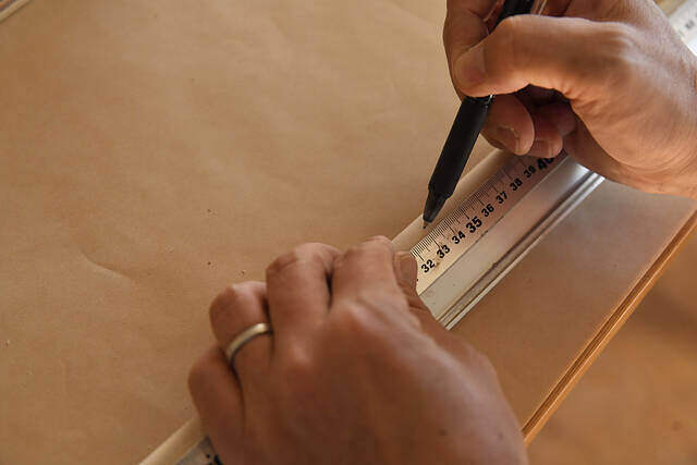 雑誌・植物これ一台！“大容量”で“飾れる”欲張りレコードラックをDIY