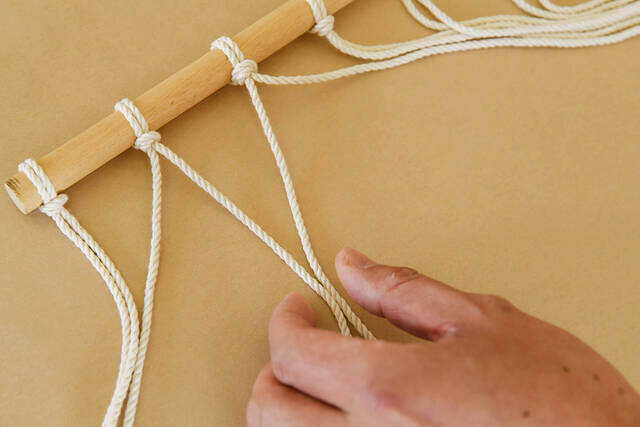 収納難民大歓喜!!コンパクト&便利な壁面収納を“アレ”で作る!