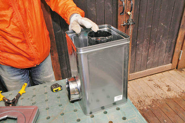 一斗缶&薪ストーブ用煙突で簡易型ロケットストーブを作る