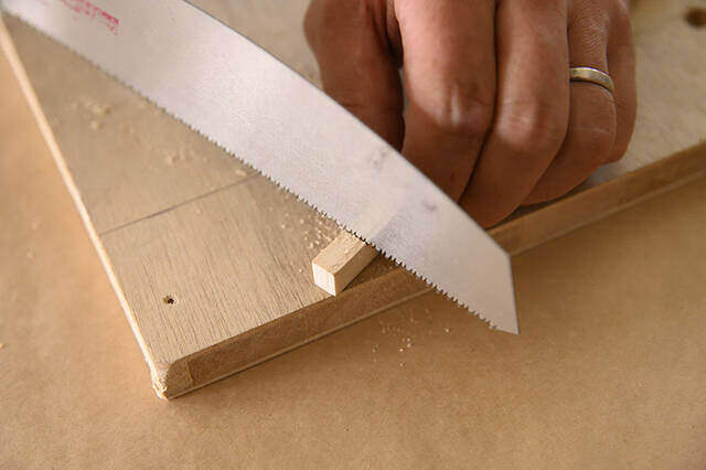 釣り用品の思わぬ活用法!?憧れの壁付けアームライトをDIY