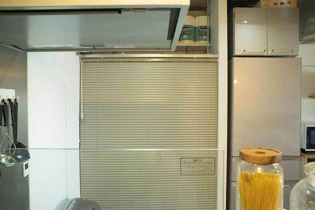 見せる収納は家計にも優しい!? コンテナ使いが巧みなキャンパーリノベ部屋