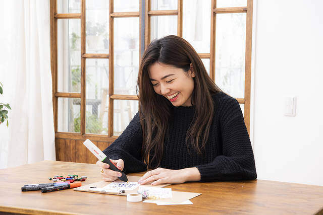 グルーペンGlueyで楽しむ!アートでポップなデコレーションアート