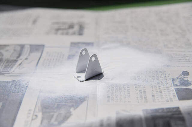 釣り用品の思わぬ活用法!?憧れの壁付けアームライトをDIY