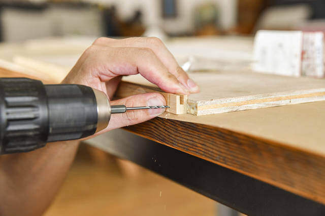 3つの木材で簡単スッキリ!開け閉め楽々なスライドドアラックをDIY!