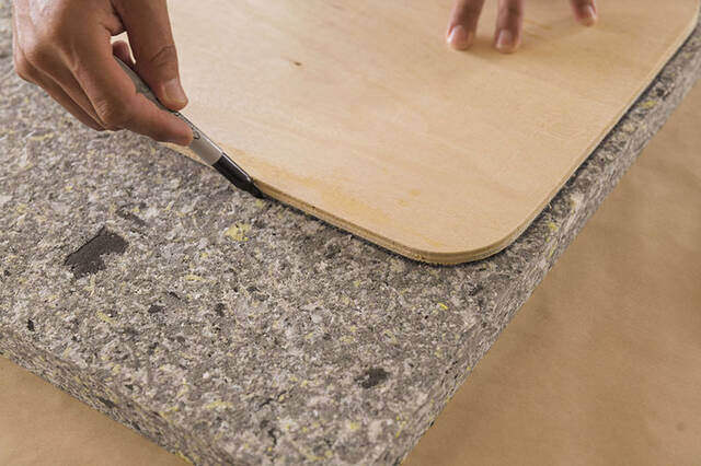 足を上げると気分もアガる!トランクカーゴが贅沢オットマンに変身するDIY