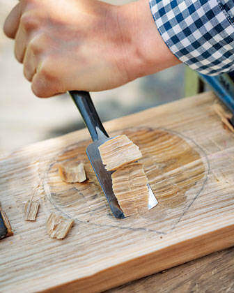 身近な素材で作る温故知新な木工スタイル!採れたて生木で小粋な豆皿をDIY