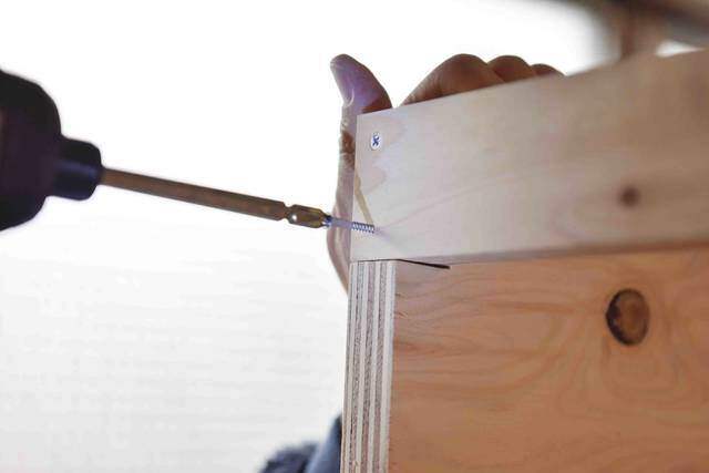 材料費8000円で実現◎1台2役の3段収納&カウンター！