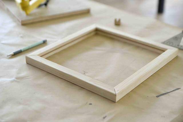 この木材、気が利く…！“ほぼカットだけ”で作れるオリジナルフレーム