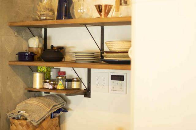 生活動線も思いのまま!コンクリート×アンティークで魅せるリノベーション。