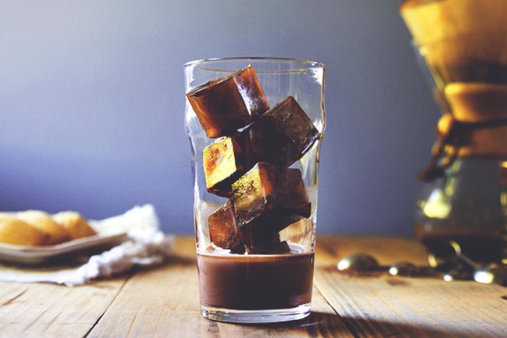 溶けるのが楽しみ！コーヒーキューブにチャレンジ