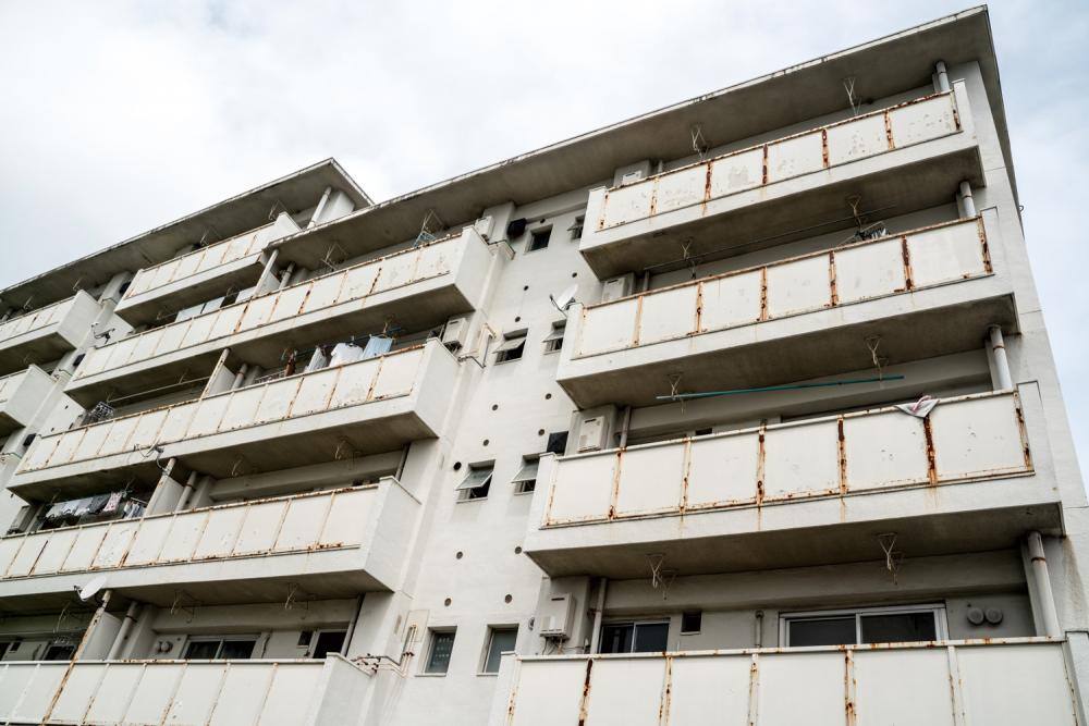老朽化したマンション